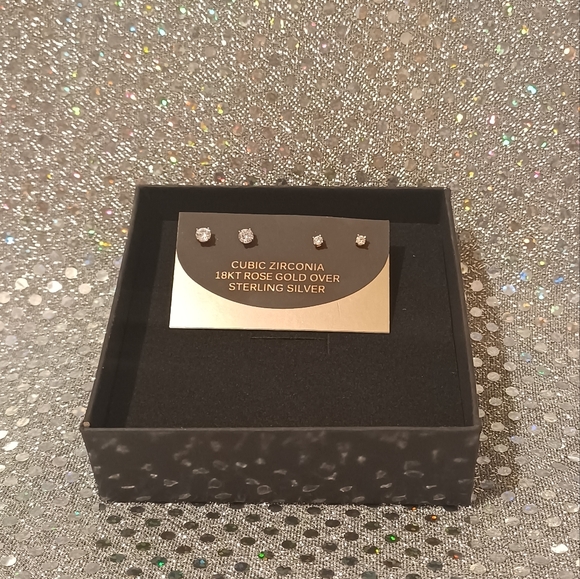 18KT Rose Gold Over Sterling Silver Studs - NWT Damaged Packaging - Picture 3 of 3